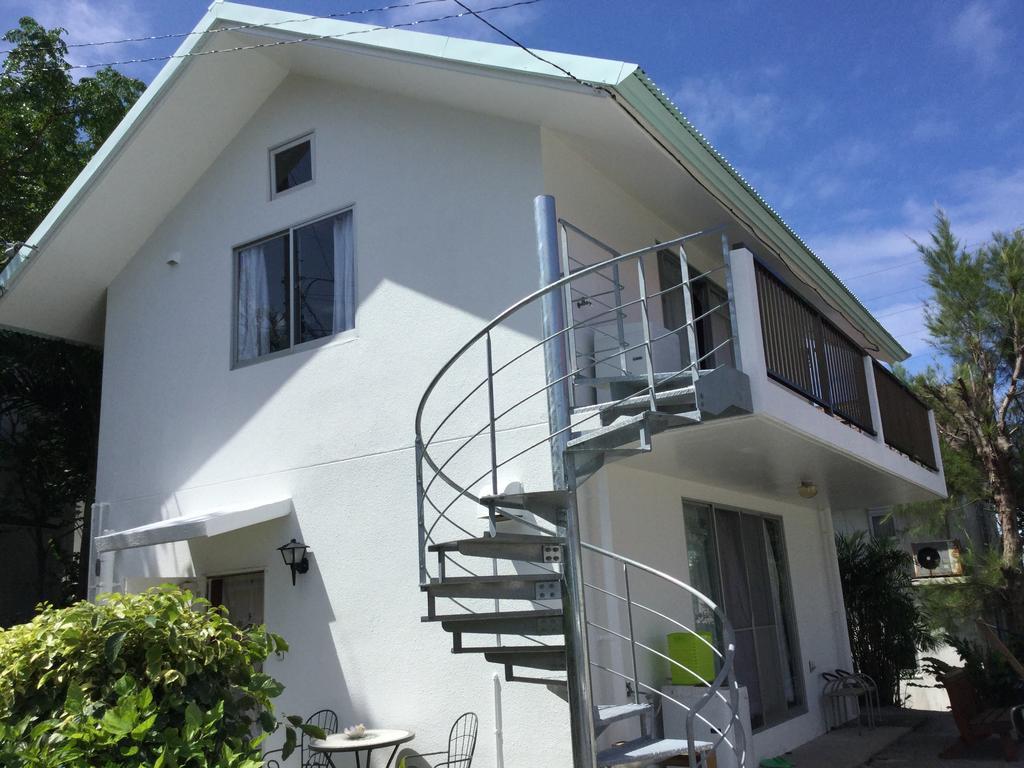 Pension Sea Shells Motobu Exterior foto